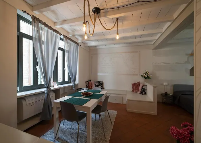 Homo Homini Lupus Apartment