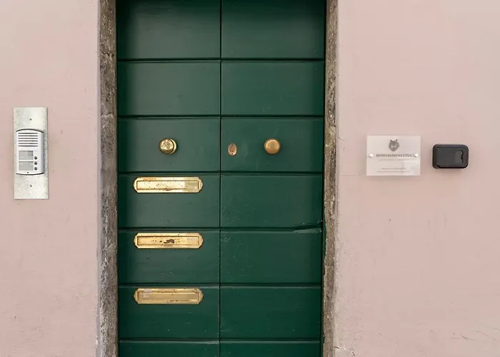 Homo Homini Lupus 布雷西亚