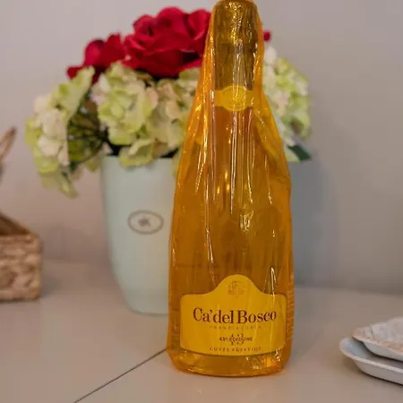 Homo Homini Lupus Appartamento *