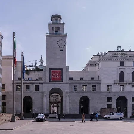 Homo Homini Lupus Appartamento *