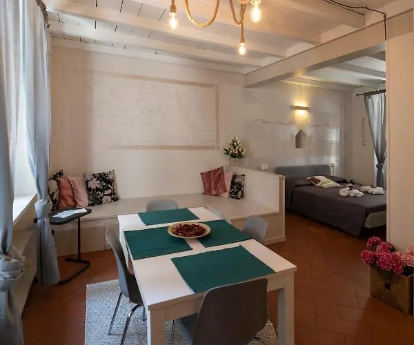 Homo Homini Lupus * Brescia