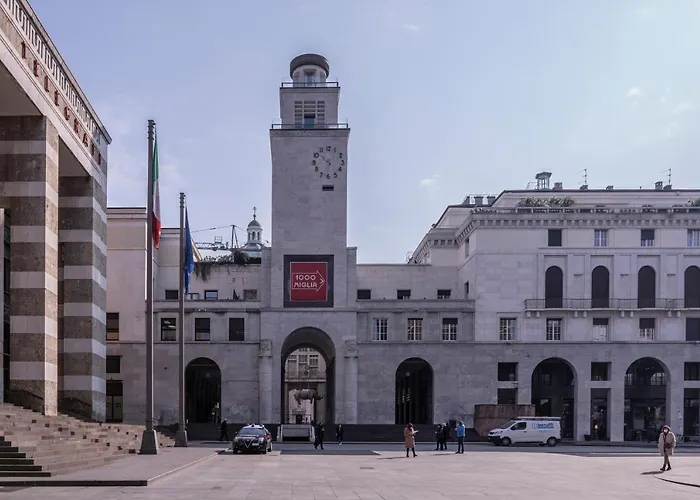 Homo Homini Lupus Appartement *